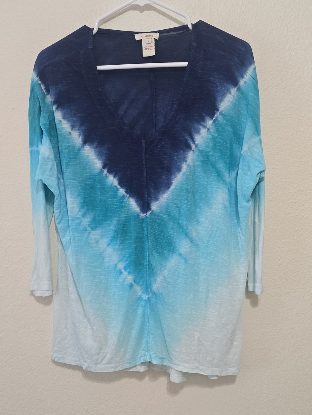 Sundance Navy-to-Aqua Ombre V-Neck Long Sleeve Tee L‎